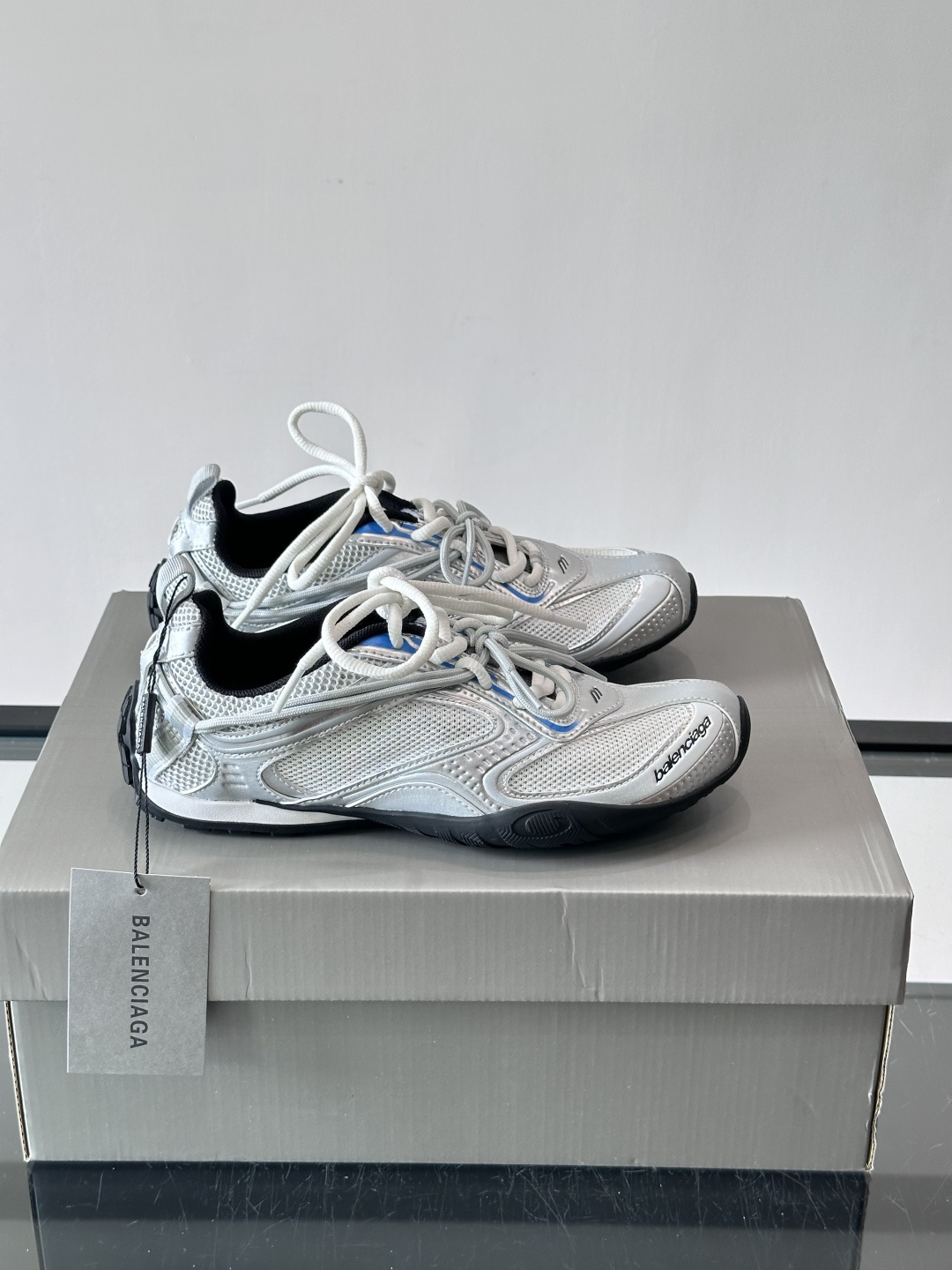 bal巴黎世家Track 2.0老爹鞋，尼龙+网布拼接，做旧设计超有层次感！科技感配色+完美😍细节，未来