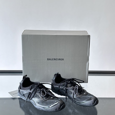 bal巴黎世家Track 2.0老爹鞋,尼龙+网布拼接,做旧设计超有层次感!科技感配色+完美😍细节,未来 bal巴黎世家Track 2.0老爹鞋,尼龙+网布拼接,做旧设计超有层次感!科技感配色+完美😍细节,未来