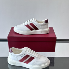 Bally 男士拼色运动鞋👟,简约又有活力,优质皮革➕条纹,辨识度超高!鞋底耐磨橡胶,穿着舒适,日常 Bally 男士拼色运动鞋👟,简约又有活力,优质皮革➕条纹,辨识度超高!鞋底耐磨橡胶,穿着舒适,日常