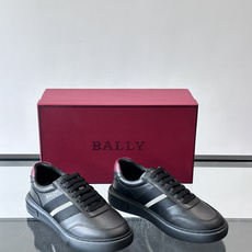 Bally 男士拼色运动鞋👟,简约又有活力,优质皮革➕条纹,辨识度超高!鞋底耐磨橡胶,穿着舒适,日常 Bally 男士拼色运动鞋👟,简约又有活力,优质皮革➕条纹,辨识度超高!鞋底耐磨橡胶,穿着舒适,日常