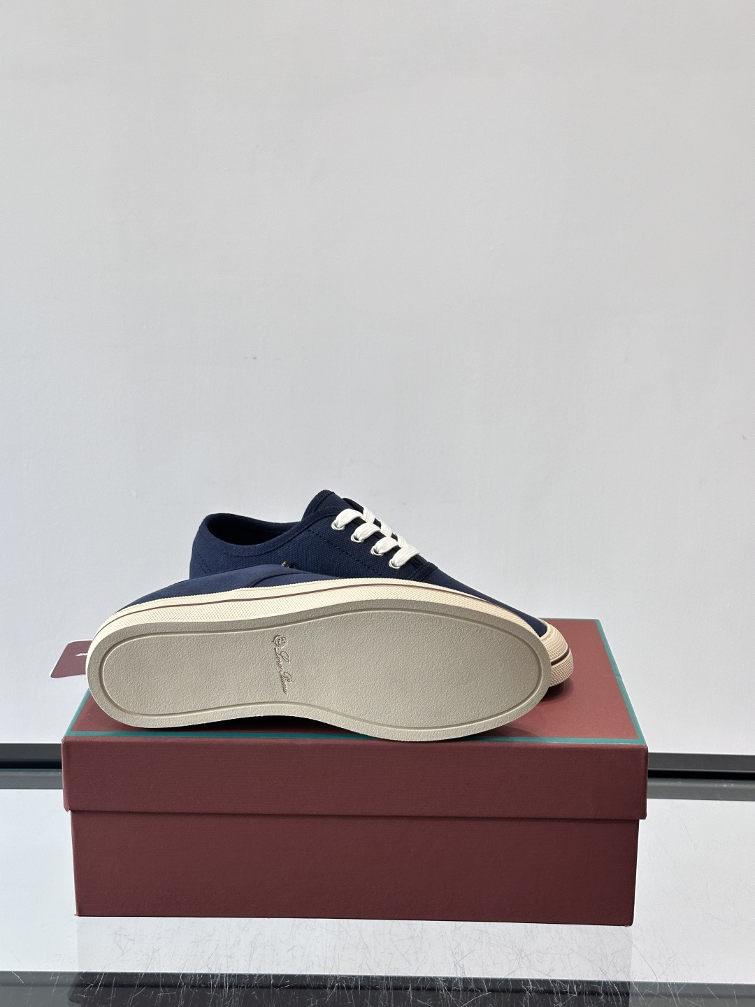Loro Piana Nantucket Walk帆布鞋,帆布+白色鞋带,简约低调,真皮中底+橡胶鞋底, Loro Piana Nantucket Walk帆布鞋,帆布+白色鞋带,简约低调,真皮中底+橡胶鞋底,