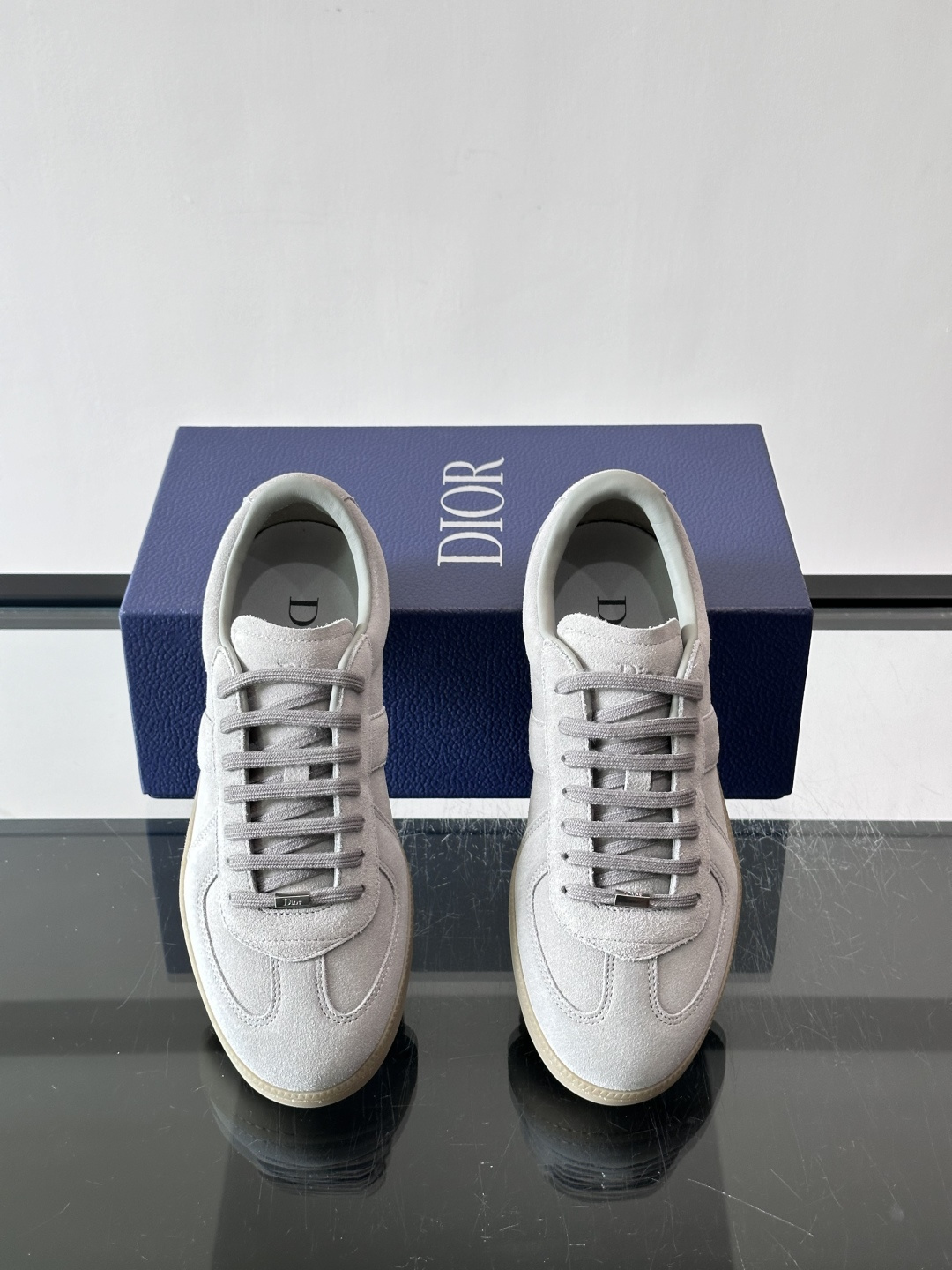 Dior迪奥 2026春夏系列•新品休闲运动男鞋这款B01 MatchPoint标志着 Dior 经典款