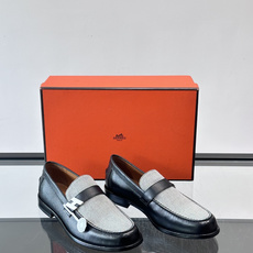 HERMES 男士乐福鞋👞爱马仕银扣乐福鞋,黑色亮面真皮+标志性“H”金属扣,简约又超有辨识度✨。软 HERMES 男士乐福鞋👞爱马仕银扣乐福鞋,黑色亮面真皮+标志性“H”金属扣,简约又超有辨识度✨。软