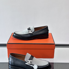 HERMES 男士乐福鞋👞爱马仕银扣乐福鞋,黑色亮面真皮+标志性“H”金属扣,简约又超有辨识度✨。软 HERMES 男士乐福鞋👞爱马仕银扣乐福鞋,黑色亮面真皮+标志性“H”金属扣,简约又超有辨识度✨。软