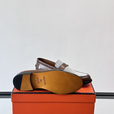 HERMES 男士乐福鞋👞爱马仕银扣乐福鞋,黑色亮面真皮+标志性“H”金属扣,简约又超有辨识度✨。软 HERMES 男士乐福鞋👞爱马仕银扣乐福鞋,黑色亮面真皮+标志性“H”金属扣,简约又超有辨识度✨。软