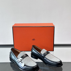 HERMES 男士乐福鞋👞爱马仕银扣乐福鞋,黑色亮面真皮+标志性“H”金属扣,简约又超有辨识度✨。软 HERMES 男士乐福鞋👞爱马仕银扣乐福鞋,黑色亮面真皮+标志性“H”金属扣,简约又超有辨识度✨。软