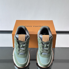 👟LV CLASSIC 运动鞋运动鞋,经典配色,麂皮+网布拼接,舒适又透气!侧面LV标志超有辨识度,橡胶 👟LV CLASSIC 运动鞋运动鞋,经典配色,麂皮+网布拼接,舒适又透气!侧面LV标志超有辨识度,橡胶