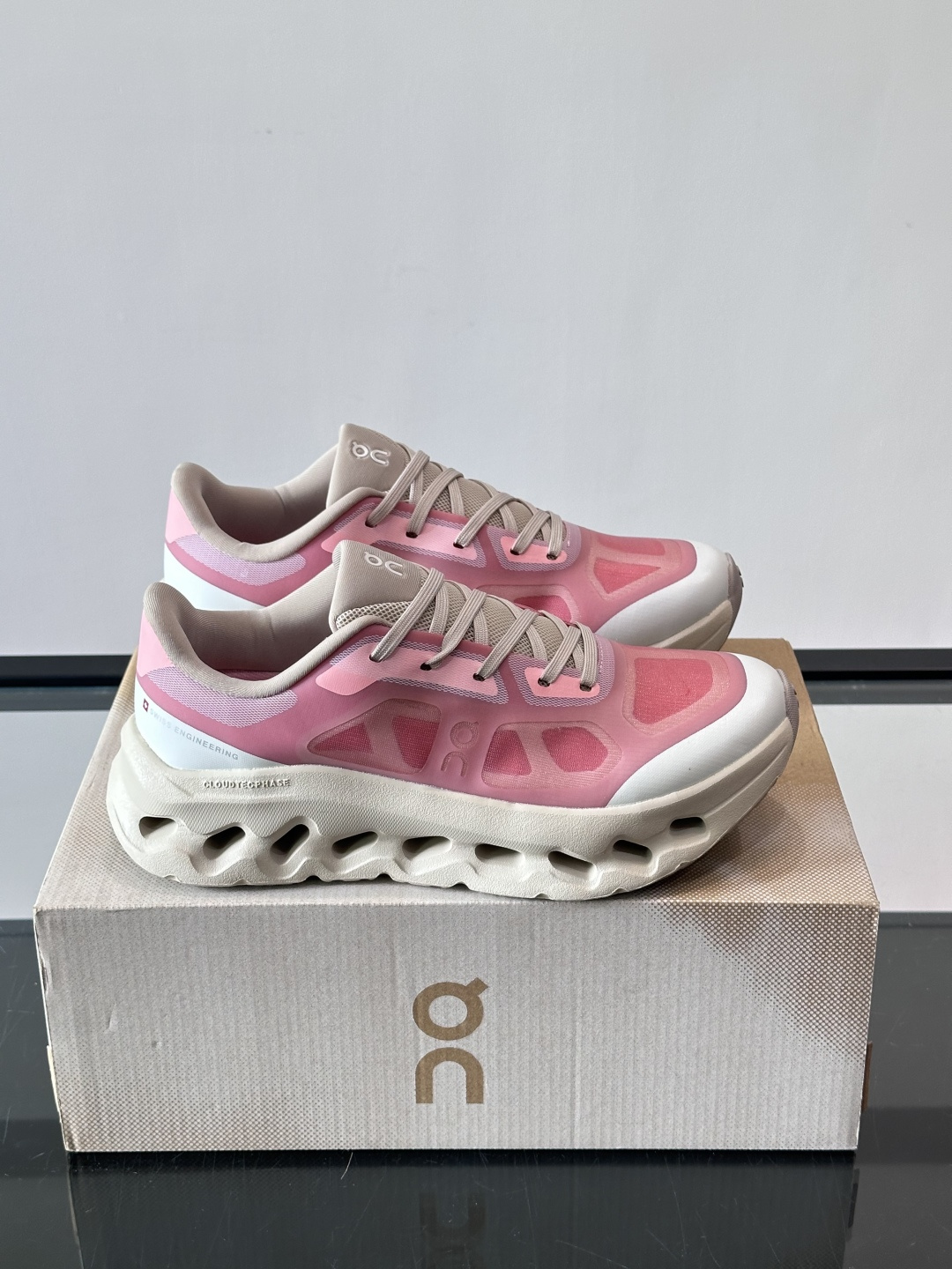 On昂跑 Cloudtilt Remix跑鞋​​👟On昂跑Cloudtilt Remix跑鞋，情侣款👫主
