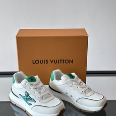 👟LV 男士休闲运动鞋,经典Monogram老花帆布➕牛皮拼接,细节超有质感!鞋侧LV刺绣标志,品牌辨识 👟LV 男士休闲运动鞋,经典Monogram老花帆布➕牛皮拼接,细节超有质感!鞋侧LV刺绣标志,品牌辨识