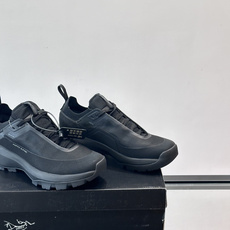 👟始祖鸟VERTEX ALPINE GTX跑鞋,专为户外设计,GORE-TEX防水透气,全天候都能保持干 👟始祖鸟VERTEX ALPINE GTX跑鞋,专为户外设计,GORE-TEX防水透气,全天候都能保持干