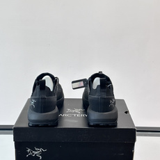 👟始祖鸟VERTEX ALPINE GTX跑鞋,专为户外设计,GORE-TEX防水透气,全天候都能保持干 👟始祖鸟VERTEX ALPINE GTX跑鞋,专为户外设计,GORE-TEX防水透气,全天候都能保持干