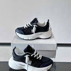 Givenchy 👟纪梵希GV7老爹鞋,配色超百搭,网布+牛皮革拼接,透气又有支撑力!厚底设计显高显腿 Givenchy 👟纪梵希GV7老爹鞋,配色超百搭,网布+牛皮革拼接,透气又有支撑力!厚底设计显高显腿