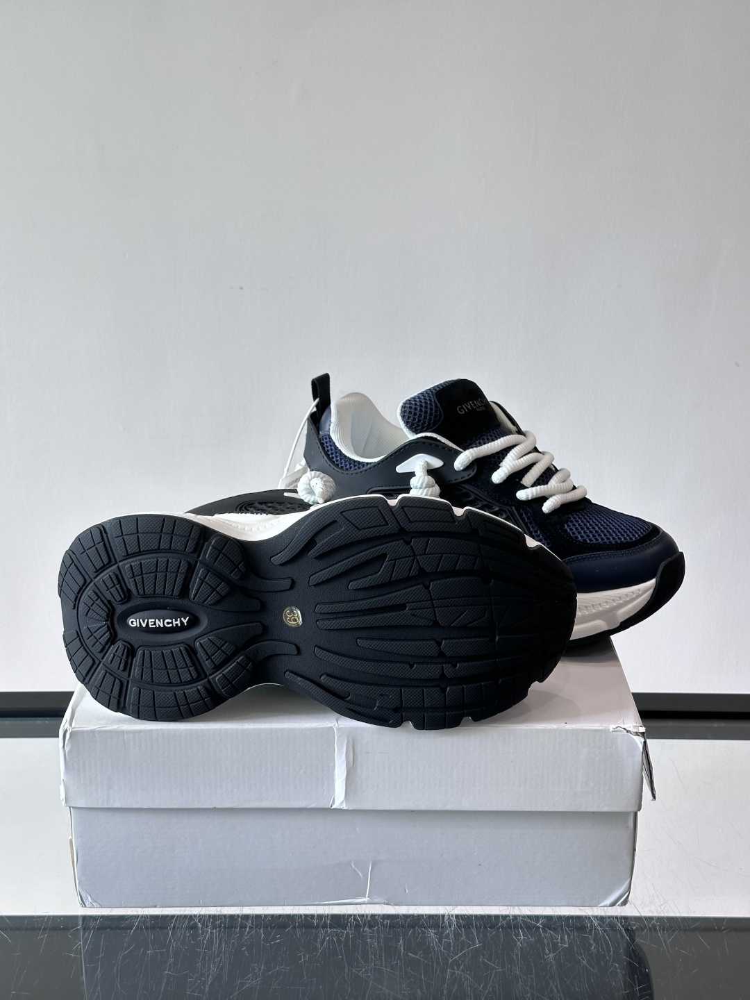 Givenchy 👟纪梵希GV7老爹鞋,配色超百搭,网布+牛皮革拼接,透气又有支撑力!厚底设计显高显腿 Givenchy 👟纪梵希GV7老爹鞋,配色超百搭,网布+牛皮革拼接,透气又有支撑力!厚底设计显高显腿