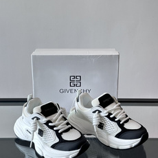 Givenchy 👟纪梵希GV7老爹鞋,配色超百搭,网布+牛皮革拼接,透气又有支撑力!厚底设计显高显腿 Givenchy 👟纪梵希GV7老爹鞋,配色超百搭,网布+牛皮革拼接,透气又有支撑力!厚底设计显高显腿