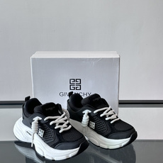 Givenchy 👟纪梵希GV7老爹鞋,配色超百搭,网布+牛皮革拼接,透气又有支撑力!厚底设计显高显腿 Givenchy 👟纪梵希GV7老爹鞋,配色超百搭,网布+牛皮革拼接,透气又有支撑力!厚底设计显高显腿