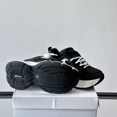 Givenchy 👟纪梵希GV7老爹鞋,配色超百搭,网布+牛皮革拼接,透气又有支撑力!厚底设计显高显腿 Givenchy 👟纪梵希GV7老爹鞋,配色超百搭,网布+牛皮革拼接,透气又有支撑力!厚底设计显高显腿