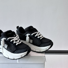 Givenchy 👟纪梵希GV7老爹鞋,配色超百搭,网布+牛皮革拼接,透气又有支撑力!厚底设计显高显腿 Givenchy 👟纪梵希GV7老爹鞋,配色超百搭,网布+牛皮革拼接,透气又有支撑力!厚底设计显高显腿
