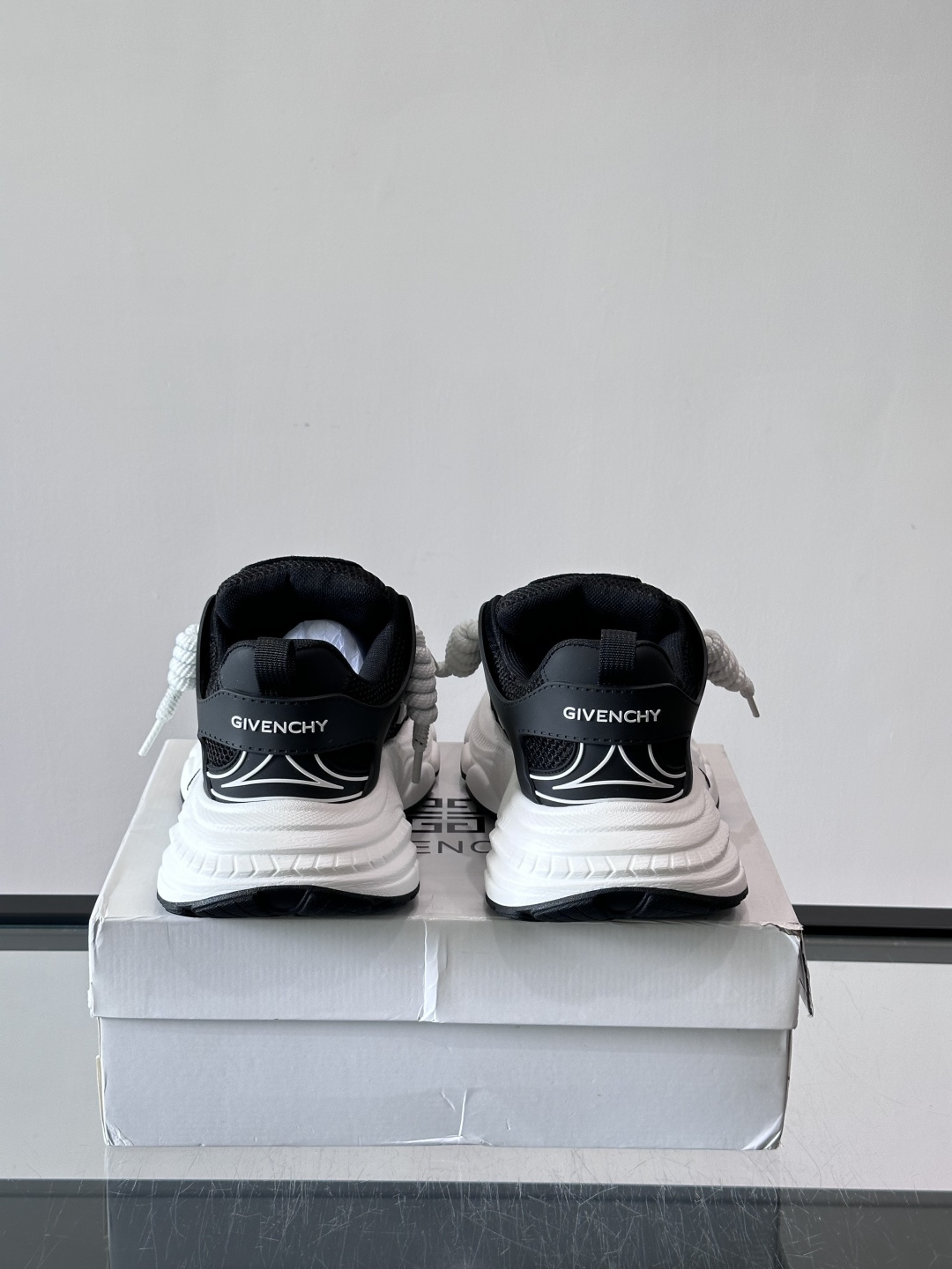 Givenchy 👟纪梵希GV7老爹鞋,配色超百搭,网布+牛皮革拼接,透气又有支撑力!厚底设计显高显腿 Givenchy 👟纪梵希GV7老爹鞋,配色超百搭,网布+牛皮革拼接,透气又有支撑力!厚底设计显高显腿