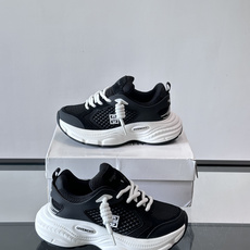 Givenchy 👟纪梵希GV7老爹鞋,配色超百搭,网布+牛皮革拼接,透气又有支撑力!厚底设计显高显腿 Givenchy 👟纪梵希GV7老爹鞋,配色超百搭,网布+牛皮革拼接,透气又有支撑力!厚底设计显高显腿