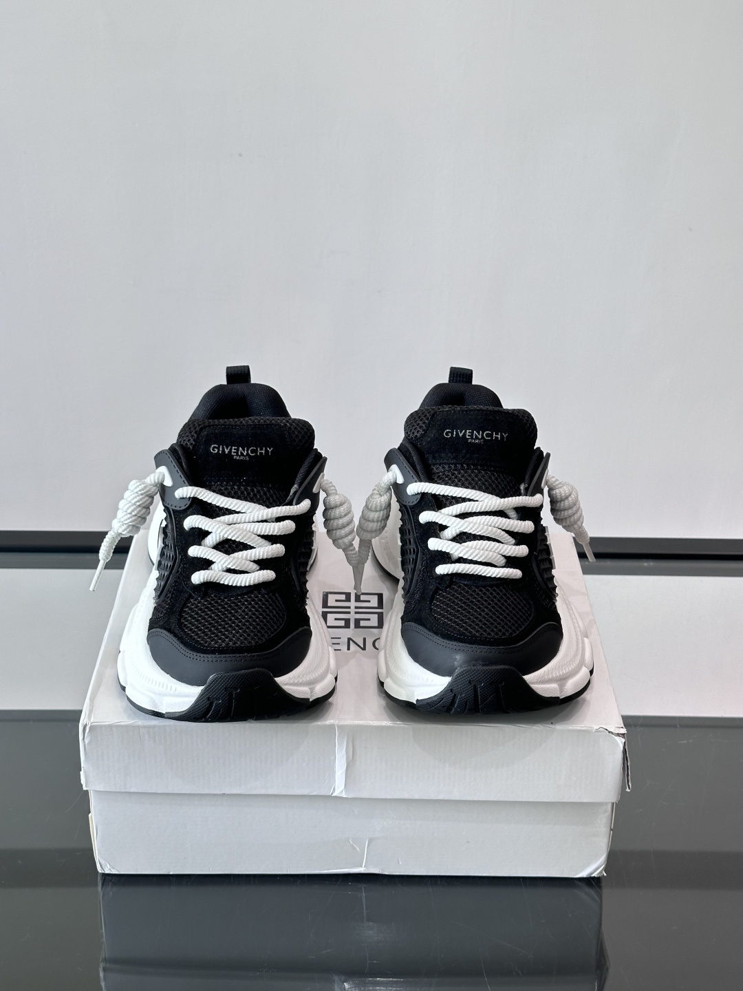 Givenchy 👟纪梵希GV7老爹鞋,配色超百搭,网布+牛皮革拼接,透气又有支撑力!厚底设计显高显腿 Givenchy 👟纪梵希GV7老爹鞋,配色超百搭,网布+牛皮革拼接,透气又有支撑力!厚底设计显高显腿
