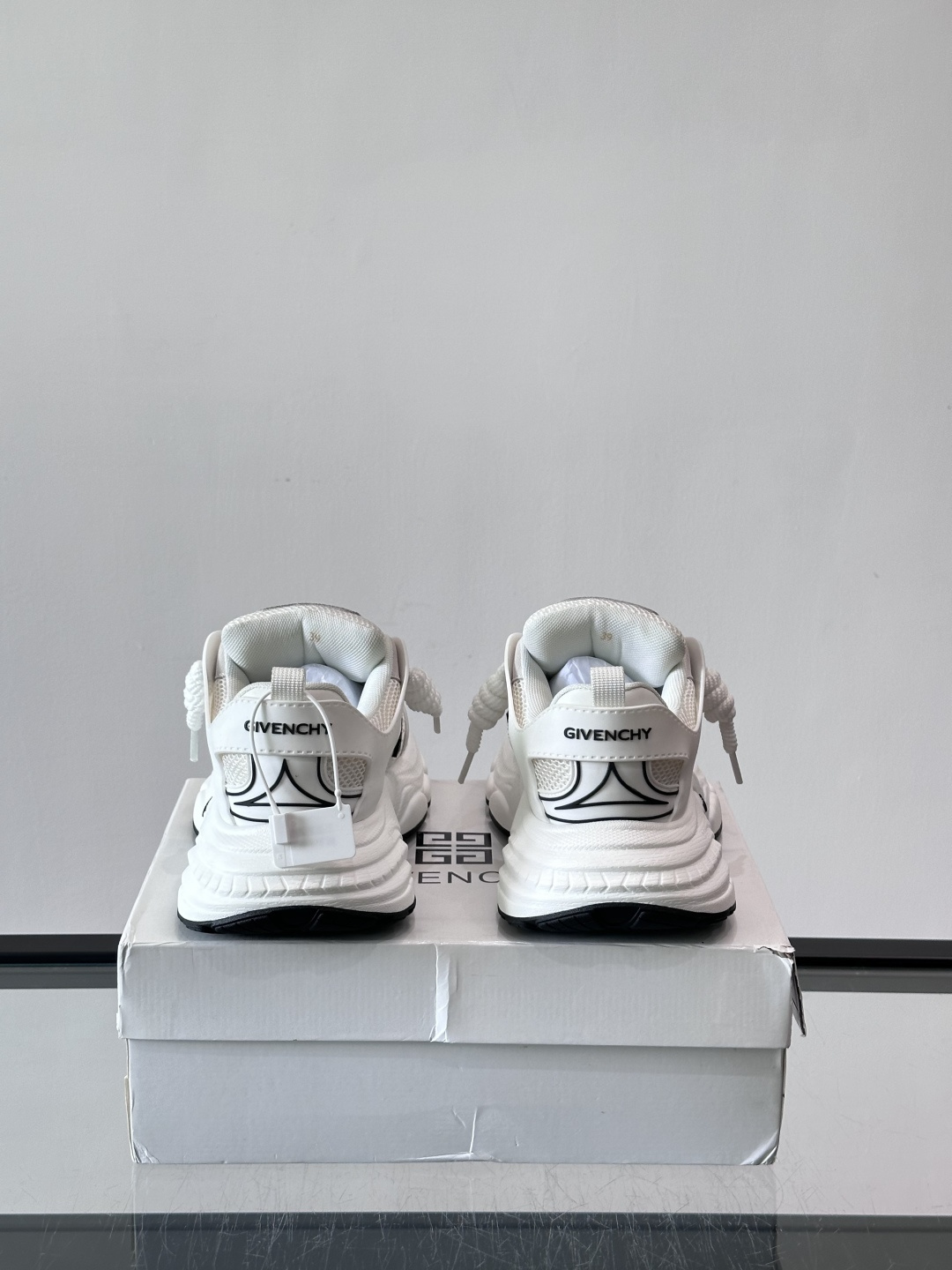 Givenchy 👟纪梵希GV7老爹鞋,配色超百搭,网布+牛皮革拼接,透气又有支撑力!厚底设计显高显腿 Givenchy 👟纪梵希GV7老爹鞋,配色超百搭,网布+牛皮革拼接,透气又有支撑力!厚底设计显高显腿