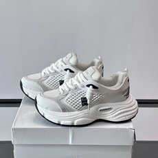 Givenchy 👟纪梵希GV7老爹鞋,配色超百搭,网布+牛皮革拼接,透气又有支撑力!厚底设计显高显腿 Givenchy 👟纪梵希GV7老爹鞋,配色超百搭,网布+牛皮革拼接,透气又有支撑力!厚底设计显高显腿