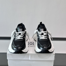 Givenchy老爹鞋👟纪梵希老爹鞋,网布+牛皮革拼接,透气又有支撑力。厚底设计,缓震效果棒,长时间 Givenchy老爹鞋👟纪梵希老爹鞋,网布+牛皮革拼接,透气又有支撑力。厚底设计,缓震效果棒,长时间