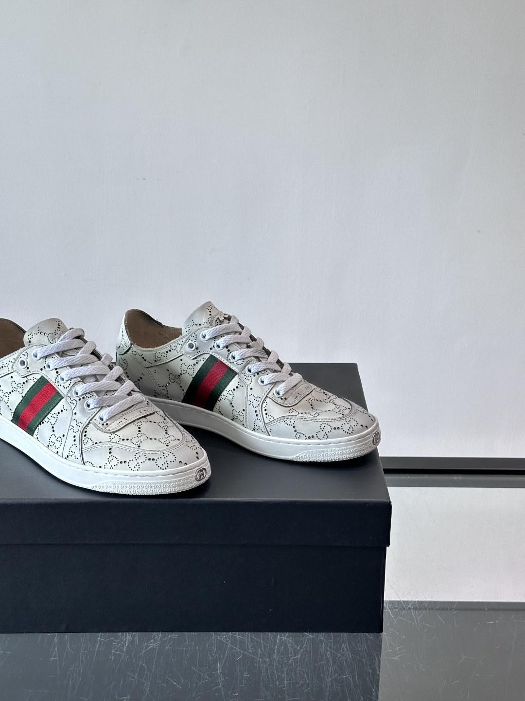 GUCCI春夏新款,Stretch系列运动鞋👟Generation Gucci深入探索品牌的典藏设计元素 GUCCI春夏新款,Stretch系列运动鞋👟Generation Gucci深入探索品牌的典藏设计元素