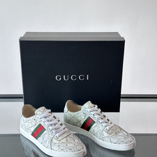GUCCI春夏新款,Stretch系列运动鞋👟Generation Gucci深入探索品牌的典藏设计元素 GUCCI春夏新款,Stretch系列运动鞋👟Generation Gucci深入探索品牌的典藏设计元素
