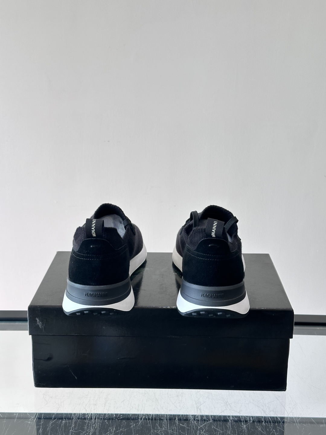 👟MAGNANNI西班牙🇪🇸品牌休闲飞织运动鞋👟主打透气舒适,飞织鞋面轻盈贴合,适合长时间穿着。厚底设计 👟MAGNANNI西班牙🇪🇸品牌休闲飞织运动鞋👟主打透气舒适,飞织鞋面轻盈贴合,适合长时间穿着。厚底设计