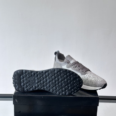 👟MAGNANNI西班牙🇪🇸品牌休闲飞织运动鞋👟主打透气舒适,飞织鞋面轻盈贴合,适合长时间穿着。厚底设计 👟MAGNANNI西班牙🇪🇸品牌休闲飞织运动鞋👟主打透气舒适,飞织鞋面轻盈贴合,适合长时间穿着。厚底设计
