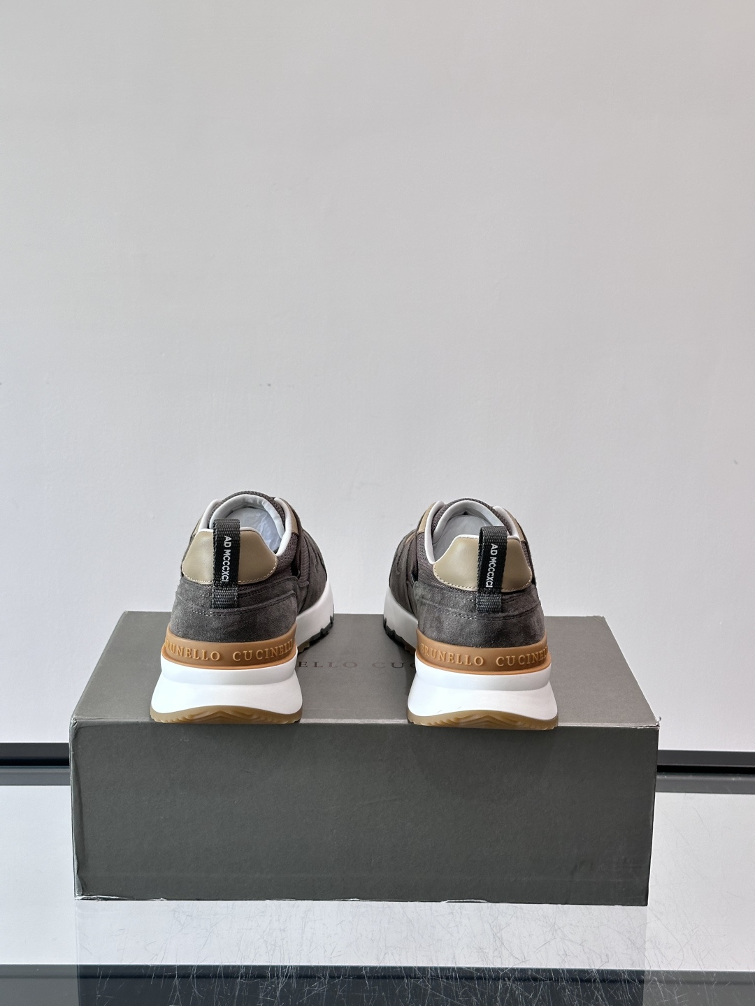 Brunello Cucinelli运动鞋👟意大利奢侈品牌Brunello Cucinelli的运动 Brunello Cucinelli运动鞋👟意大利奢侈品牌Brunello Cucinelli的运动