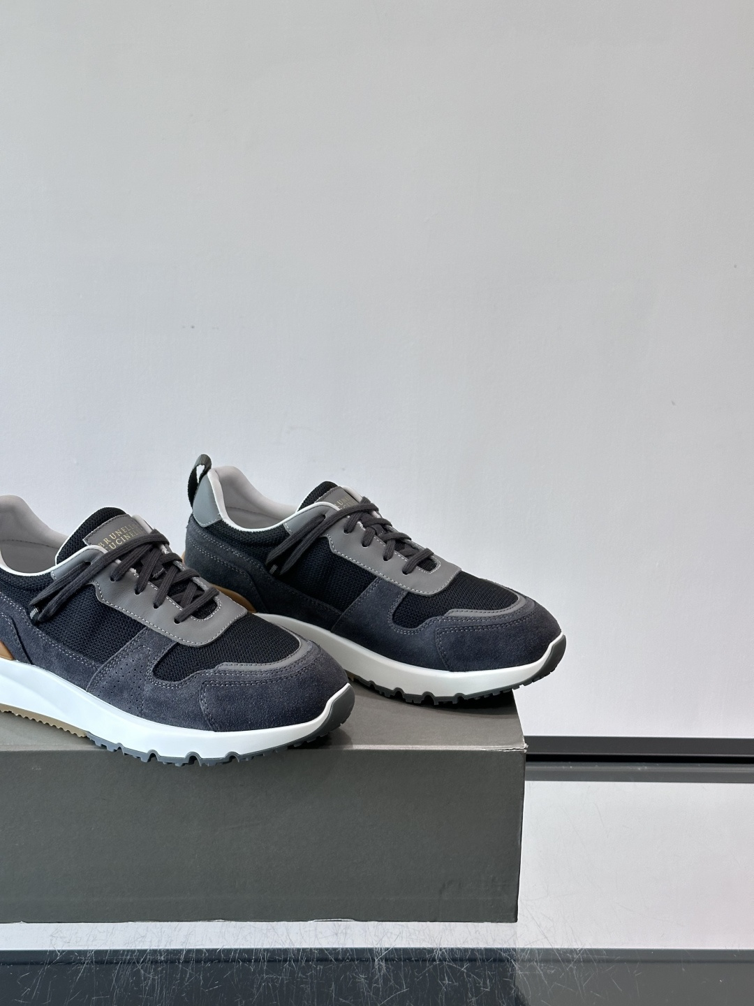 Brunello Cucinelli运动鞋👟意大利奢侈品牌Brunello Cucinelli的运动 Brunello Cucinelli运动鞋👟意大利奢侈品牌Brunello Cucinelli的运动