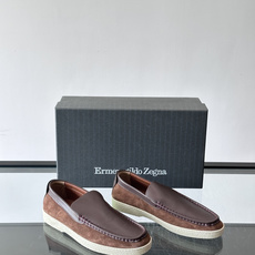 👞杰尼亚拼接乐福鞋,采用牛皮+反毛皮拼接,质感细腻又耐用✨。轻便舒适,日常或商务休闲都很适合。意大利工艺 👞杰尼亚拼接乐福鞋,采用牛皮+反毛皮拼接,质感细腻又耐用✨。轻便舒适,日常或商务休闲都很适合。意大利工艺