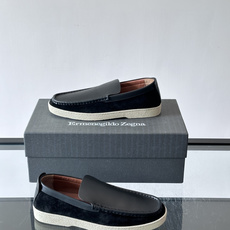 👞杰尼亚拼接乐福鞋,采用牛皮+反毛皮拼接,质感细腻又耐用✨。轻便舒适,日常或商务休闲都很适合。意大利工艺 👞杰尼亚拼接乐福鞋,采用牛皮+反毛皮拼接,质感细腻又耐用✨。轻便舒适,日常或商务休闲都很适合。意大利工艺