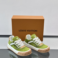 LV Tilted饼干鞋👟LV Tilted饼干鞋是路易威登SS26春夏系列新品,采用绒面牛皮革 LV Tilted饼干鞋👟LV Tilted饼干鞋是路易威登SS26春夏系列新品,采用绒面牛皮革