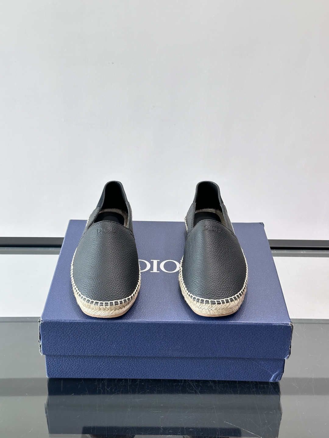 👟Dior Oblique渔夫鞋，经典老花+草编鞋底，轻便透气超适合夏天！一脚蹬设计，穿脱超方便，日常休