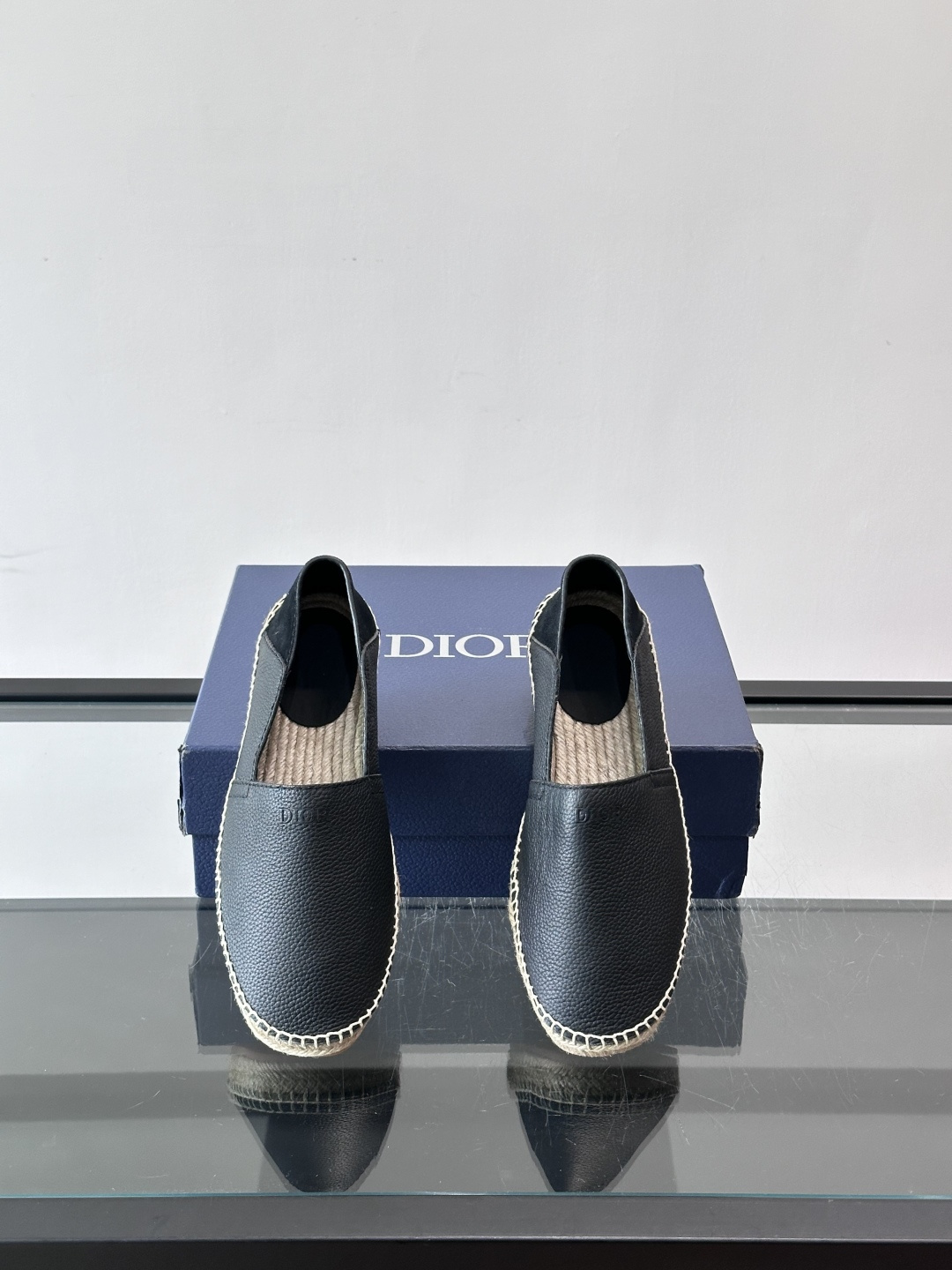 👟Dior Oblique渔夫鞋，经典老花+草编鞋底，轻便透气超适合夏天！一脚蹬设计，穿脱超方便，日常休