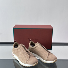 👟Loro Piana Summer Walk系列麂皮运动鞋,深棕色调,绒面革材质柔软舒适,轻质橡胶鞋底 👟Loro Piana Summer Walk系列麂皮运动鞋,深棕色调,绒面革材质柔软舒适,轻质橡胶鞋底