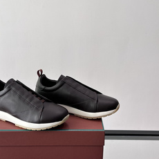 👟Loro Piana Tennis Walk休闲鞋,采用胎牛皮鞋面,柔软又耐穿,鞋底轻便舒适,适合长时 👟Loro Piana Tennis Walk休闲鞋,采用胎牛皮鞋面,柔软又耐穿,鞋底轻便舒适,适合长时
