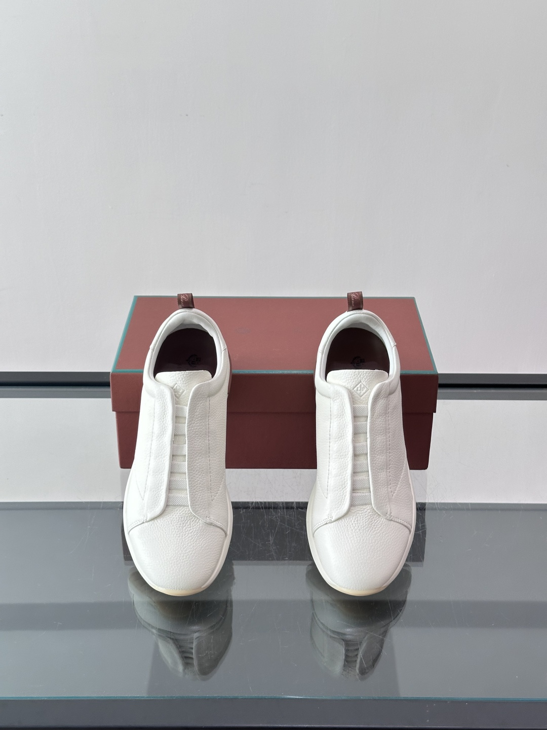 👟Loro Piana Tennis Walk休闲鞋，采用胎牛皮鞋面，柔软又耐穿，鞋底轻便舒适，适合长时