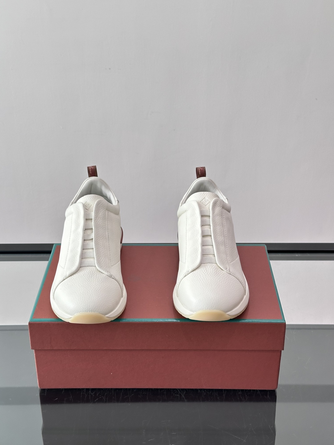 👟Loro Piana Tennis Walk休闲鞋，采用胎牛皮鞋面，柔软又耐穿，鞋底轻便舒适，适合长时