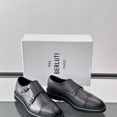 👞Berluti双扣孟克鞋,选用优质小牛皮,鞋面光滑细腻,低调光泽感超赞✨。双扣设计+修长杏仁头,线条利 👞Berluti双扣孟克鞋,选用优质小牛皮,鞋面光滑细腻,低调光泽感超赞✨。双扣设计+修长杏仁头,线条利