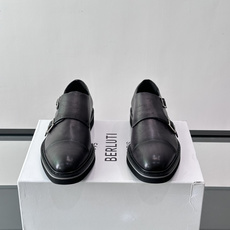 👞Berluti双扣孟克鞋,选用优质小牛皮,鞋面光滑细腻,低调光泽感超赞✨。双扣设计+修长杏仁头,线条利 👞Berluti双扣孟克鞋,选用优质小牛皮,鞋面光滑细腻,低调光泽感超赞✨。双扣设计+修长杏仁头,线条利