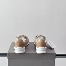 Brunello Cucinelli ss春夏新款 情侣款👫此品牌是来自意大利的世界顶级奢侈品牌,被誉为 Brunello Cucinelli ss春夏新款 情侣款👫此品牌是来自意大利的世界顶级奢侈品牌,被誉为
