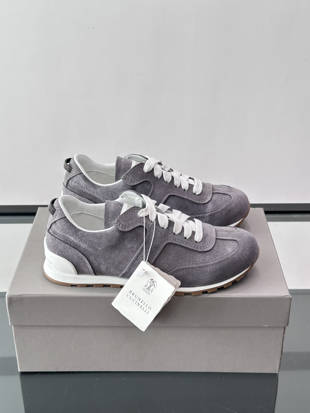 Brunello Cucinelli ss春夏新款 情侣款👫此品牌是来自意大利的世界顶级奢侈品牌，被誉为