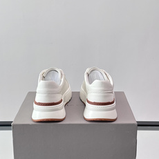 Brunello Cucinelli 男士运动鞋👟这款运动鞋采用牛皮+反绒牛皮拼接,微孔设计超透气, Brunello Cucinelli 男士运动鞋👟这款运动鞋采用牛皮+反绒牛皮拼接,微孔设计超透气,