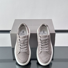 Brunello Cucinelli 男士运动鞋👟这款运动鞋采用牛皮+反绒牛皮拼接,微孔设计超透气, Brunello Cucinelli 男士运动鞋👟这款运动鞋采用牛皮+反绒牛皮拼接,微孔设计超透气,