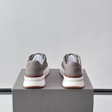 Brunello Cucinelli 男士运动鞋👟这款运动鞋采用牛皮+反绒牛皮拼接,微孔设计超透气, Brunello Cucinelli 男士运动鞋👟这款运动鞋采用牛皮+反绒牛皮拼接,微孔设计超透气,