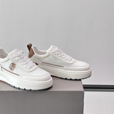 Brunello Cucinelli 男士运动鞋👟这款运动鞋采用牛皮➕透气网面拼接,设计超透气,穿着 Brunello Cucinelli 男士运动鞋👟这款运动鞋采用牛皮➕透气网面拼接,设计超透气,穿着